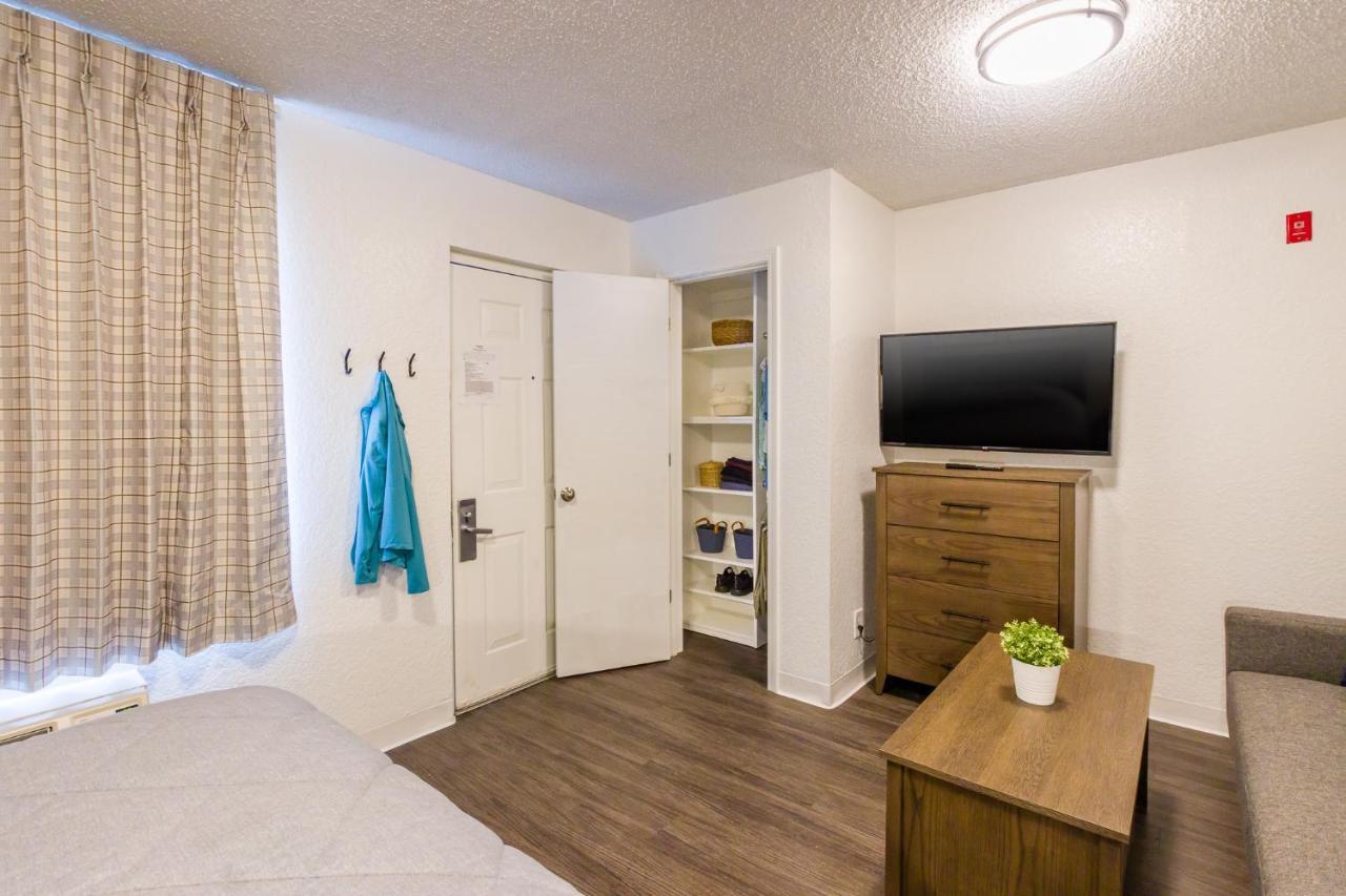 Intown Suites Extended Stay Select Hampton Va Exterior photo